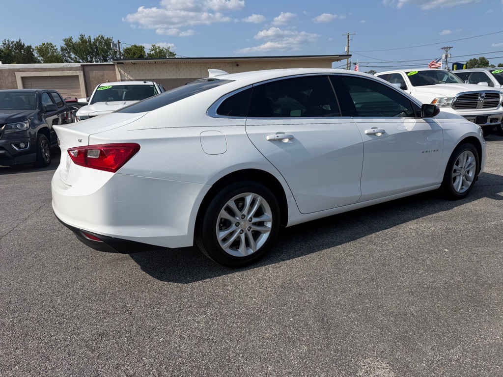 2018 Chevrolet Malibu Image 4