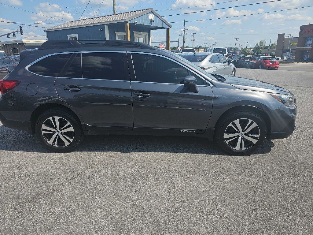 2019 Subaru Outback Image 2