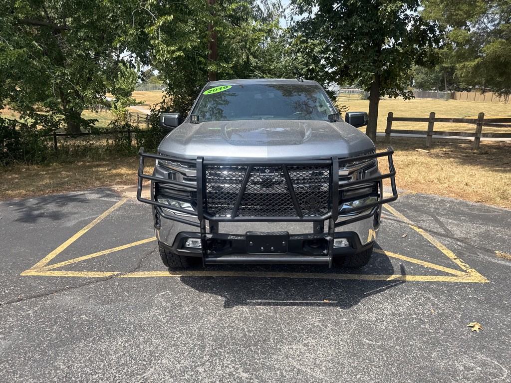 2019 Chevrolet Silverado 1500 Image 2