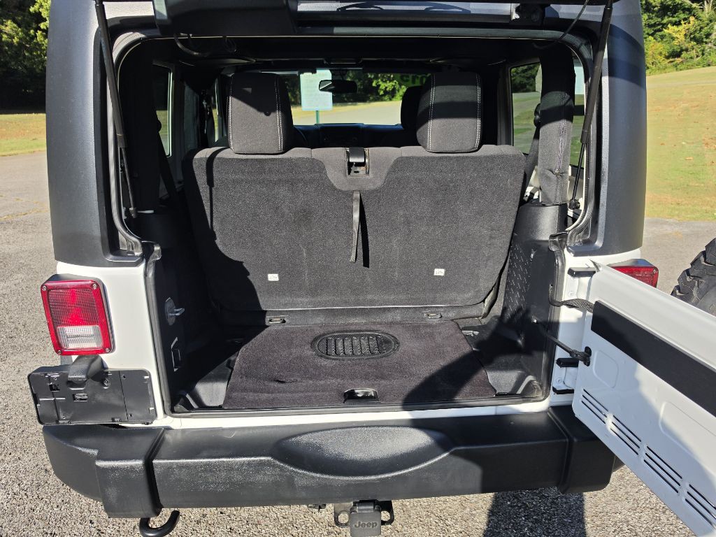 2015 Jeep Wrangler Image 11