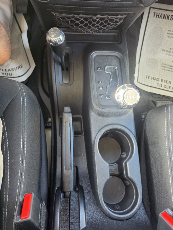 2015 Jeep Wrangler Image 26