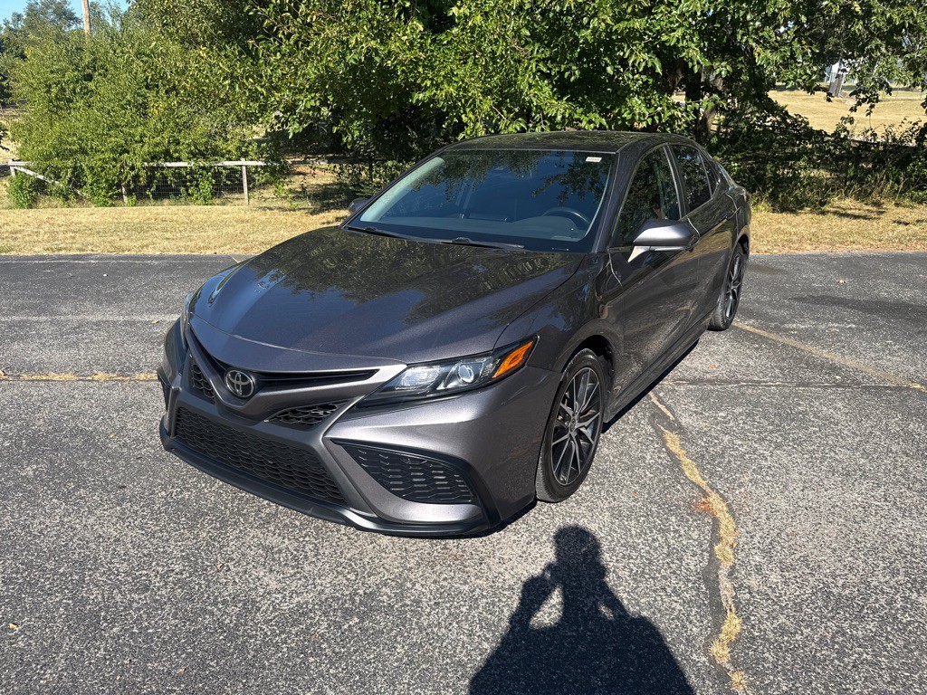 2023 Toyota Camry Image 1
