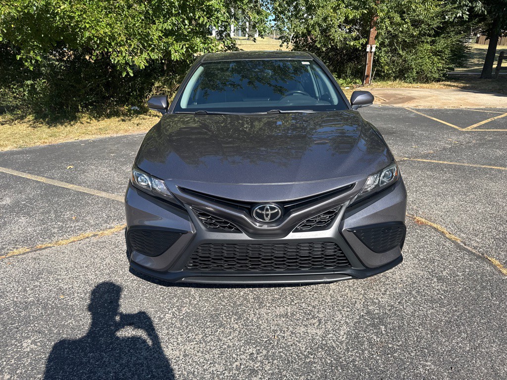 2023 Toyota Camry Image 2