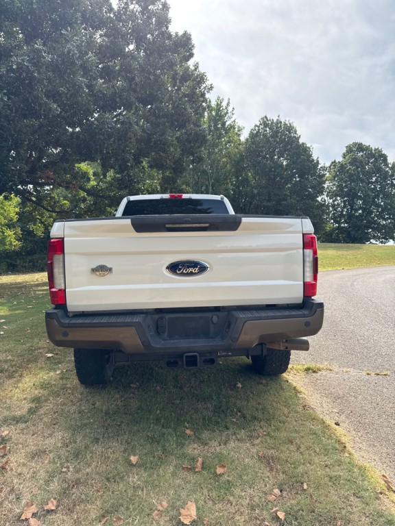 2017 Ford F-350 Image 7