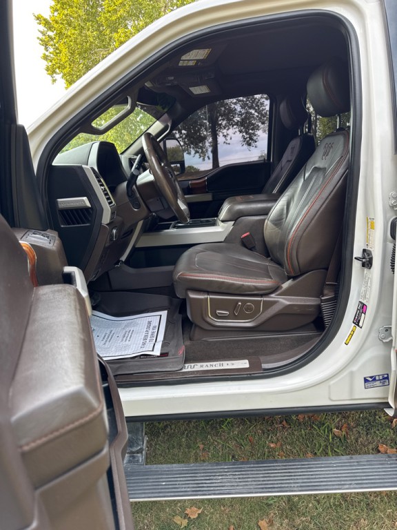 2017 Ford F-350 Image 9