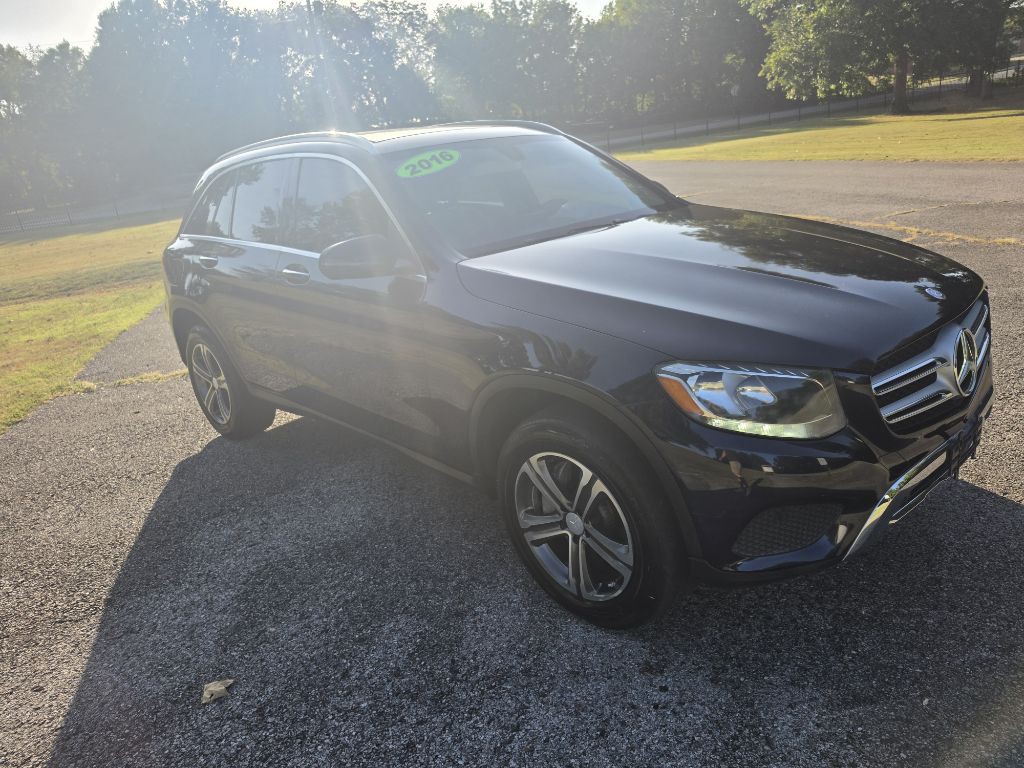 2016 Mercedes-Benz GLC-Class Image 2