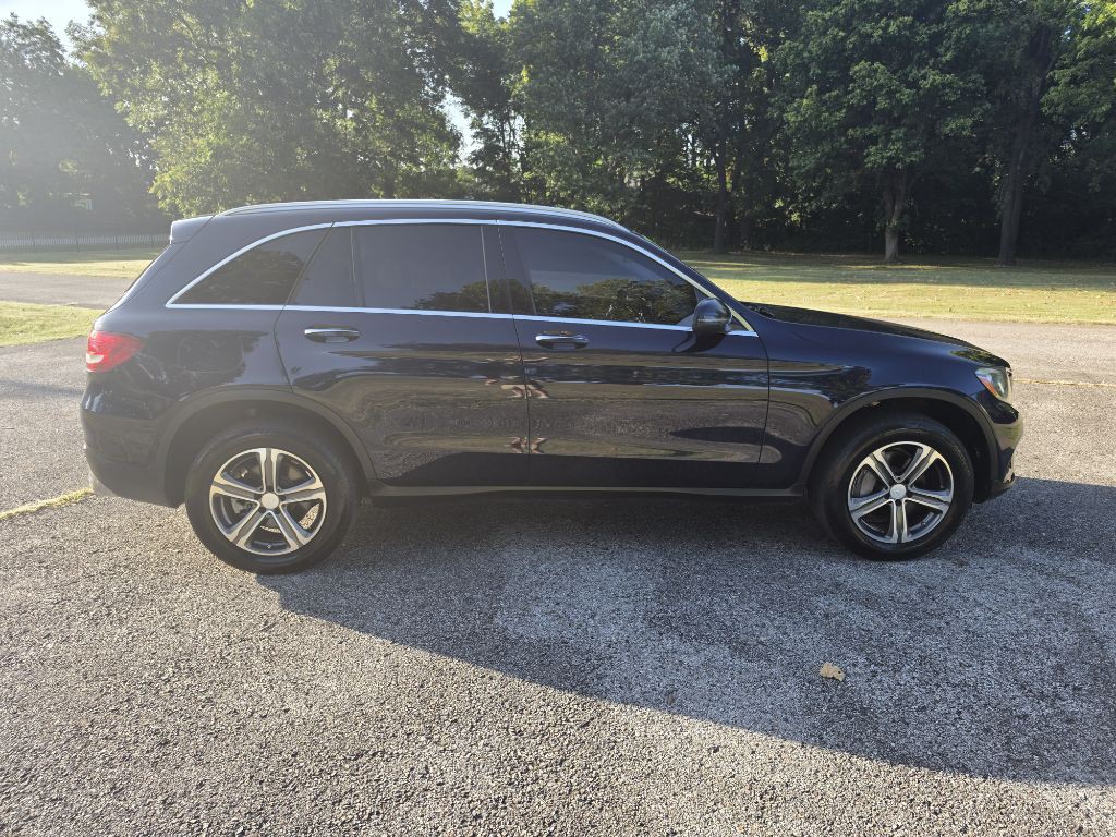 2016 Mercedes-Benz GLC-Class Image 8