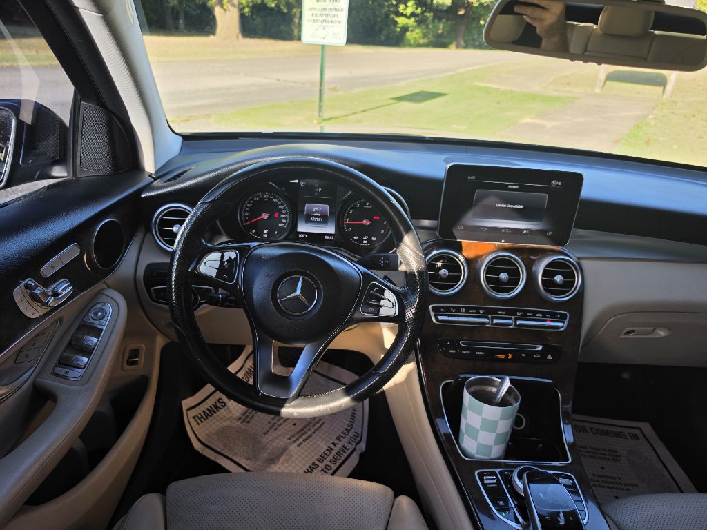 2016 Mercedes-Benz GLC-Class Image 13