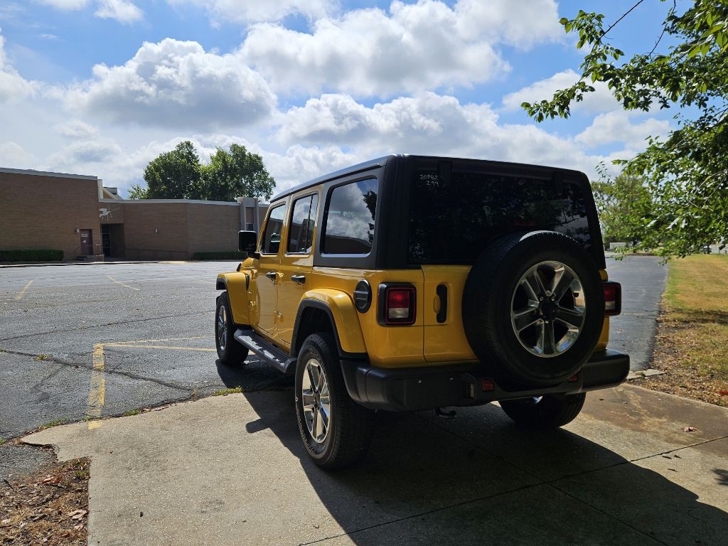 2021 Jeep Wrangler Unlimited Image 2