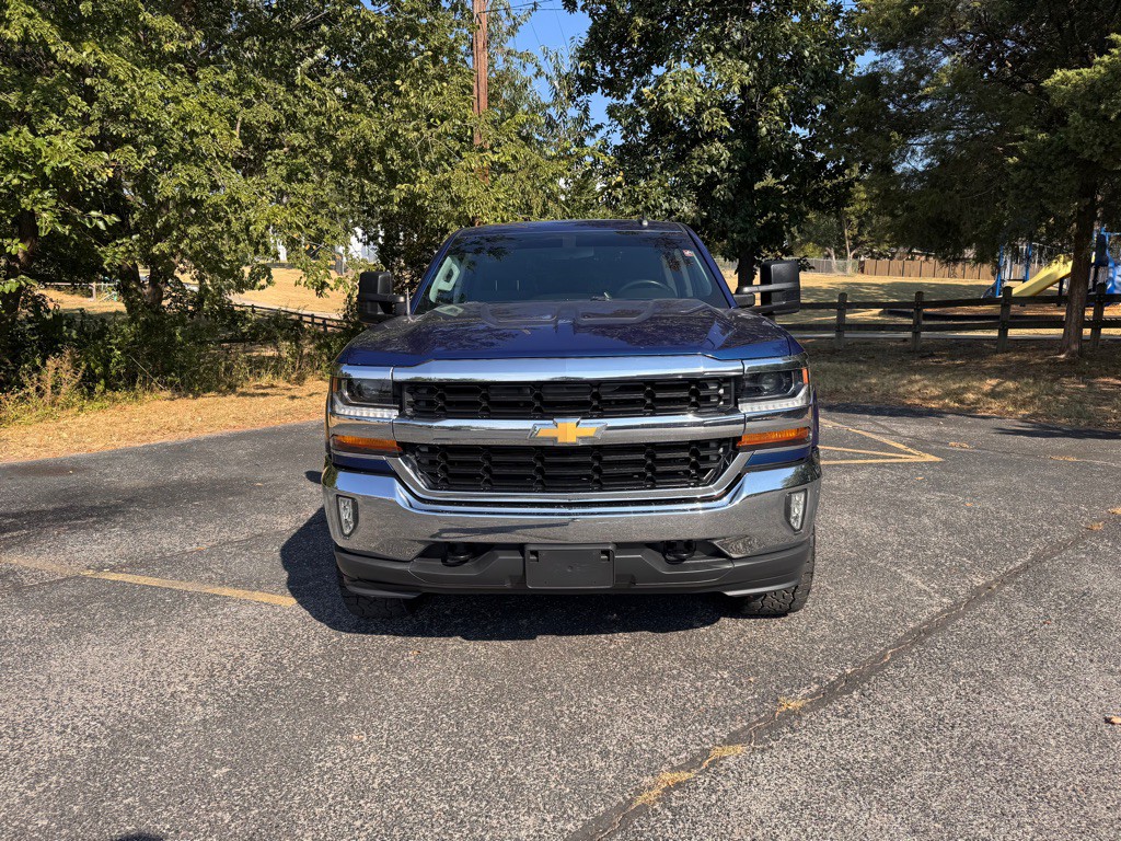 2017 Chevrolet Silverado 1500 Image 2