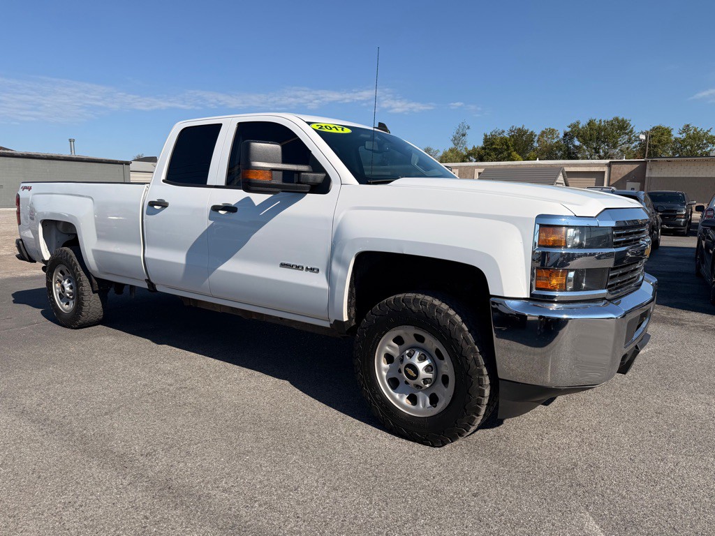 2017 Chevrolet Silverado 1500 Image 3