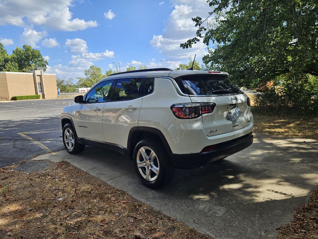 2023 Jeep Compass Image 2