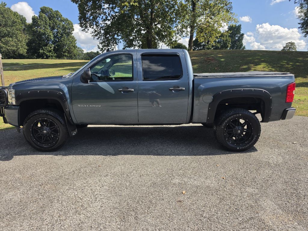 2013 Chevrolet Silverado 1500 Image 2