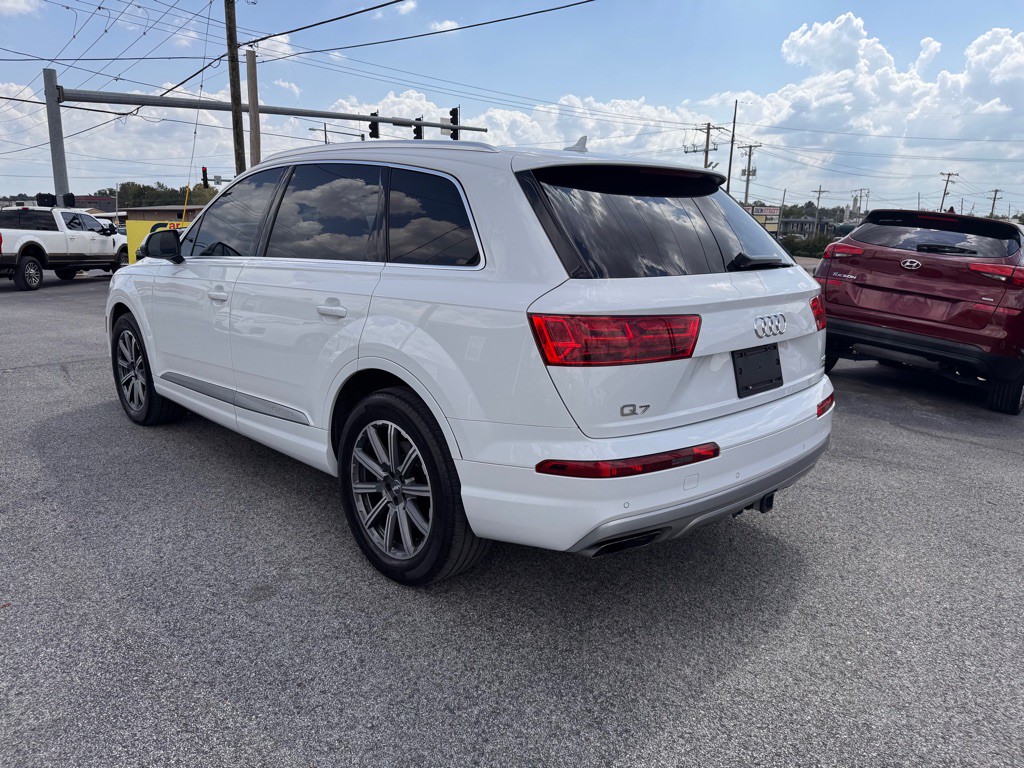 2018 Audi Q7 Image 8