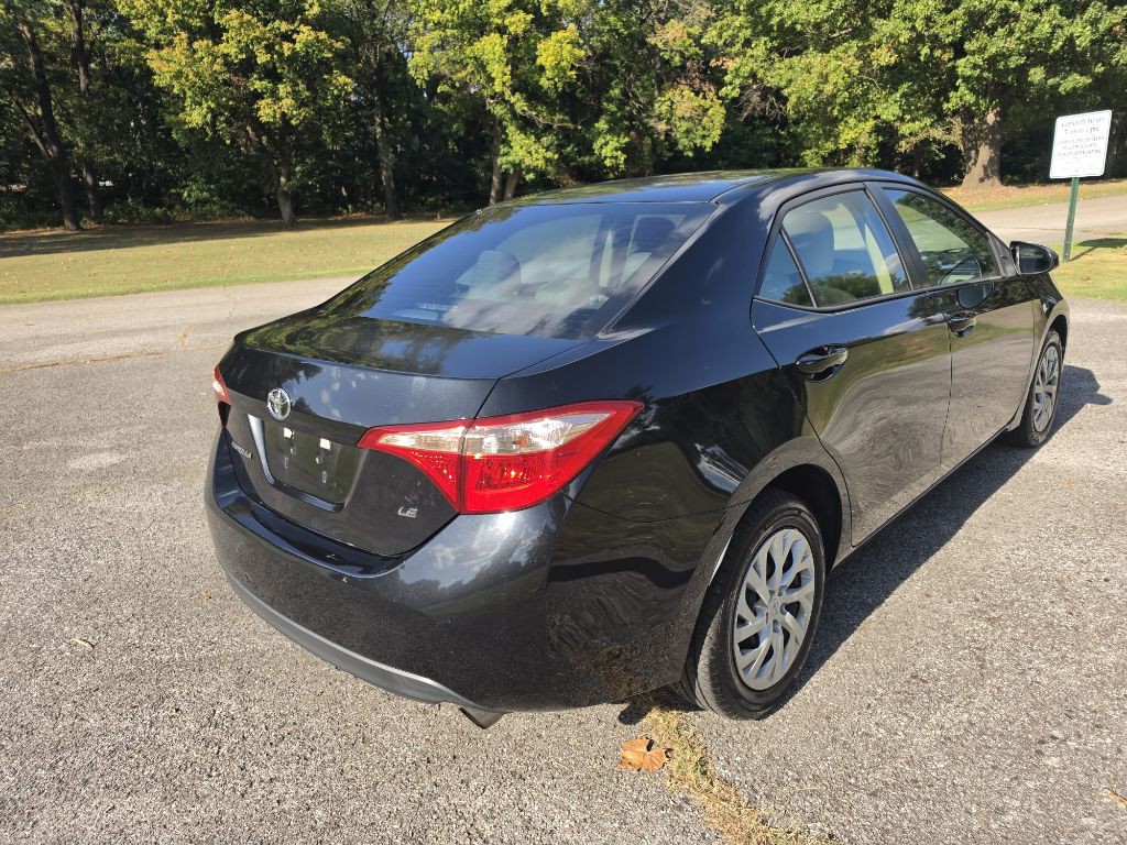 2017 Toyota Corolla Image 18