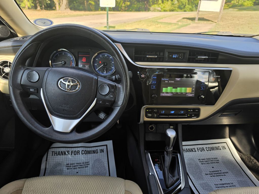 2017 Toyota Corolla Image 22