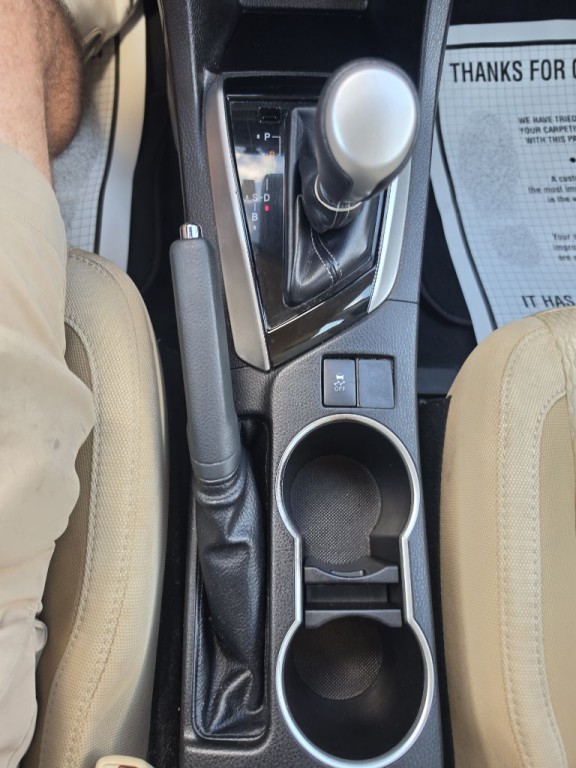 2017 Toyota Corolla Image 24