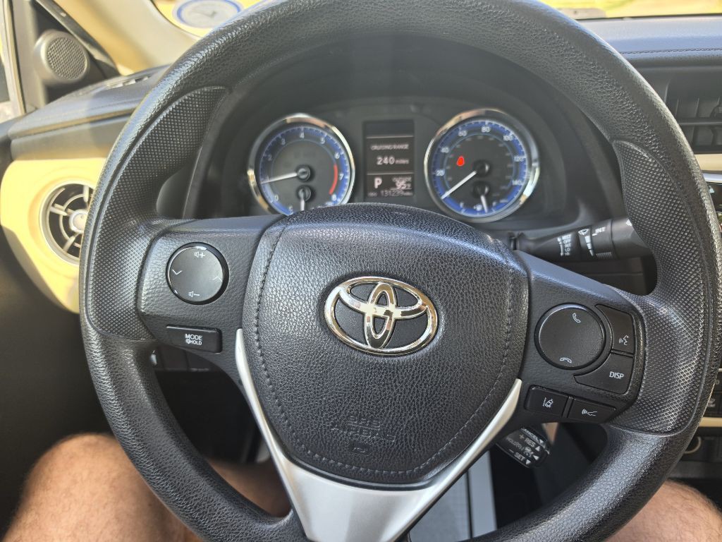 2017 Toyota Corolla Image 25