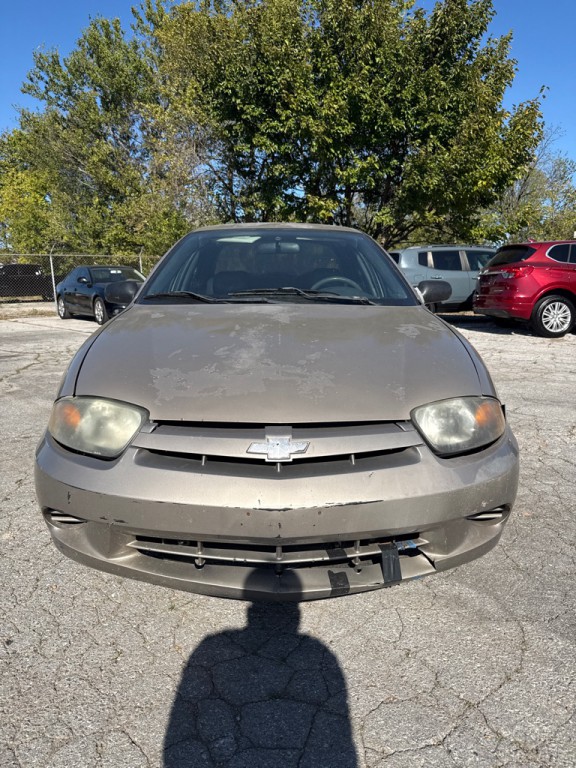 2003 Chevrolet Cavalier Image 2