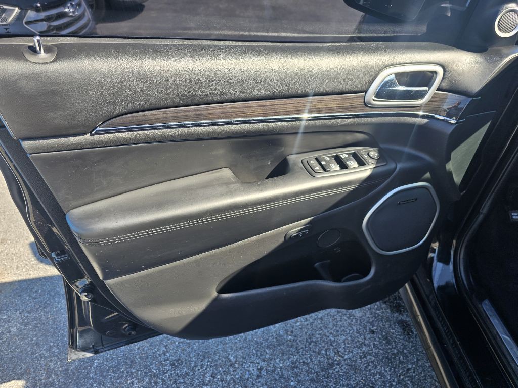 2016 Jeep Grand Cherokee Image 12