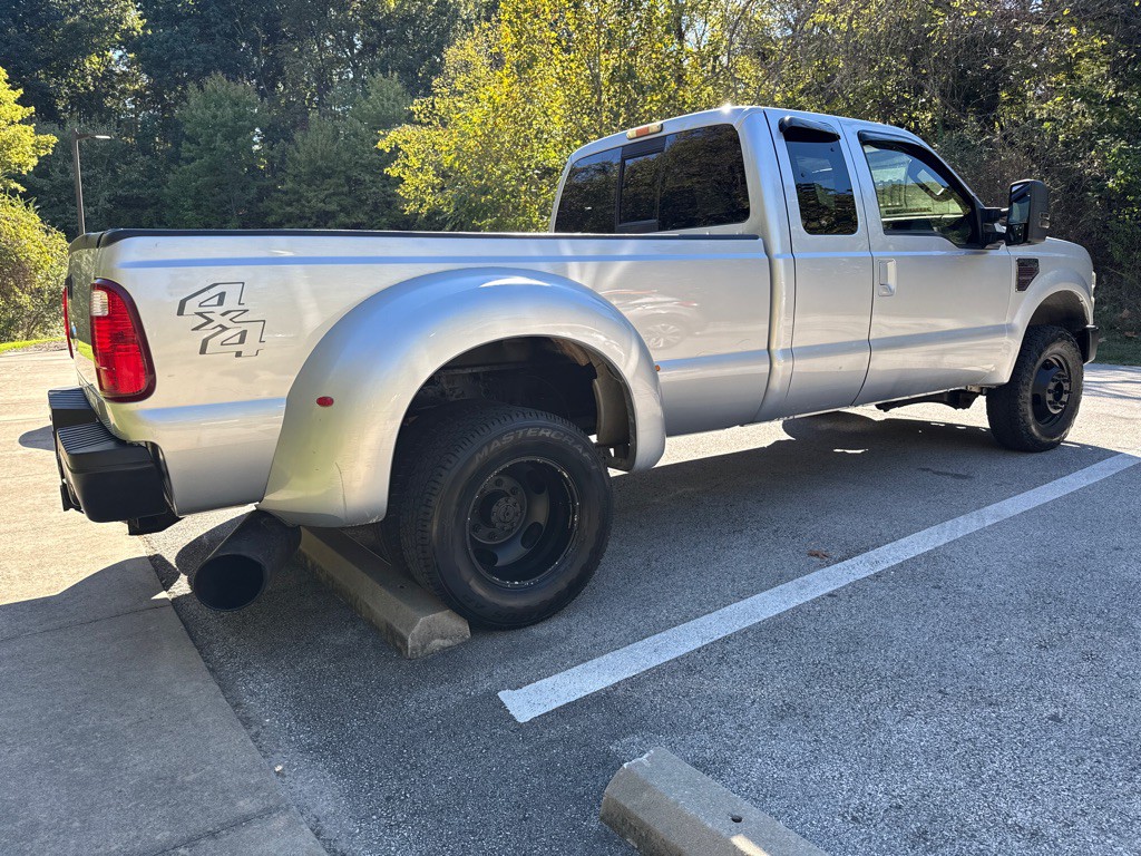 2008 Ford F-350 Image 4