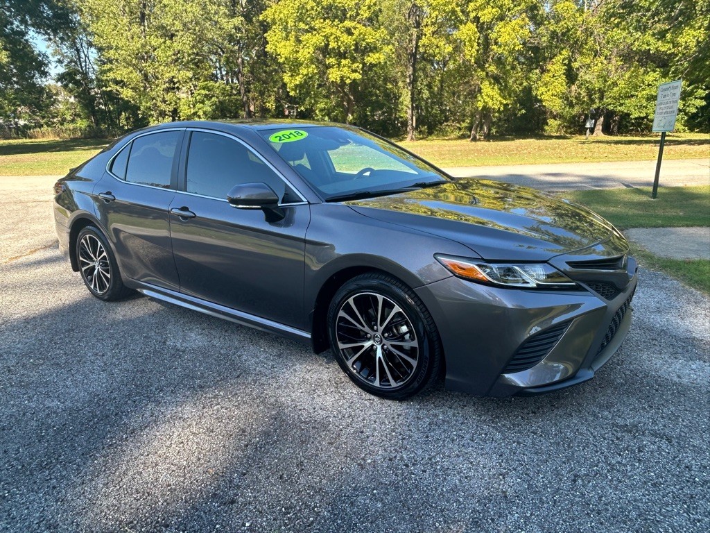 2018 Toyota Camry Image 3