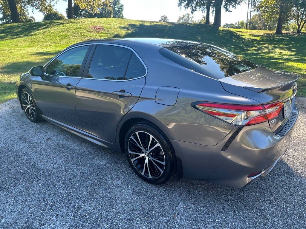 2018 Toyota Camry Image 5