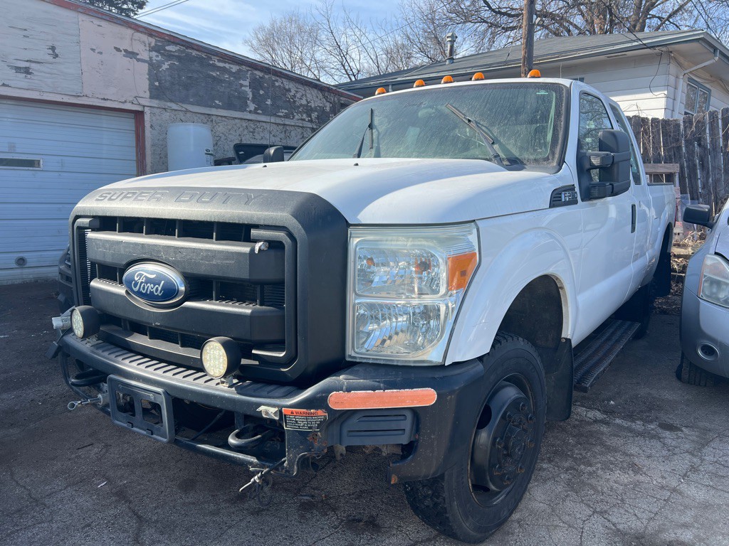 2011 Ford F-250 Image 2