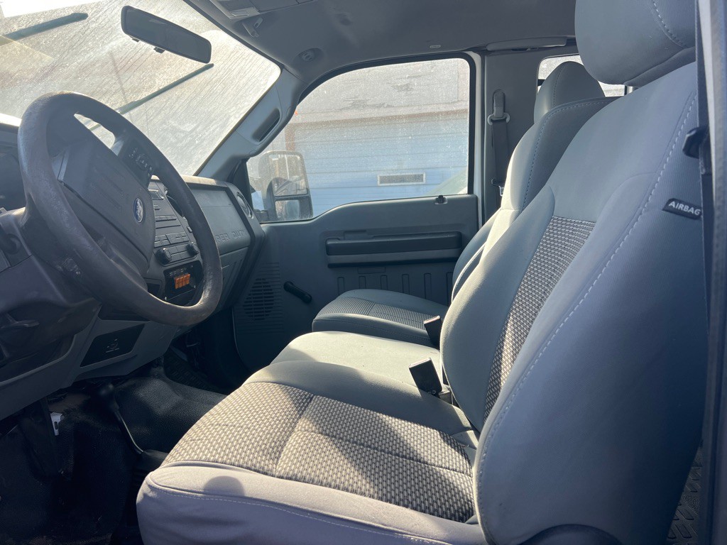 2011 Ford F-250 Image 3
