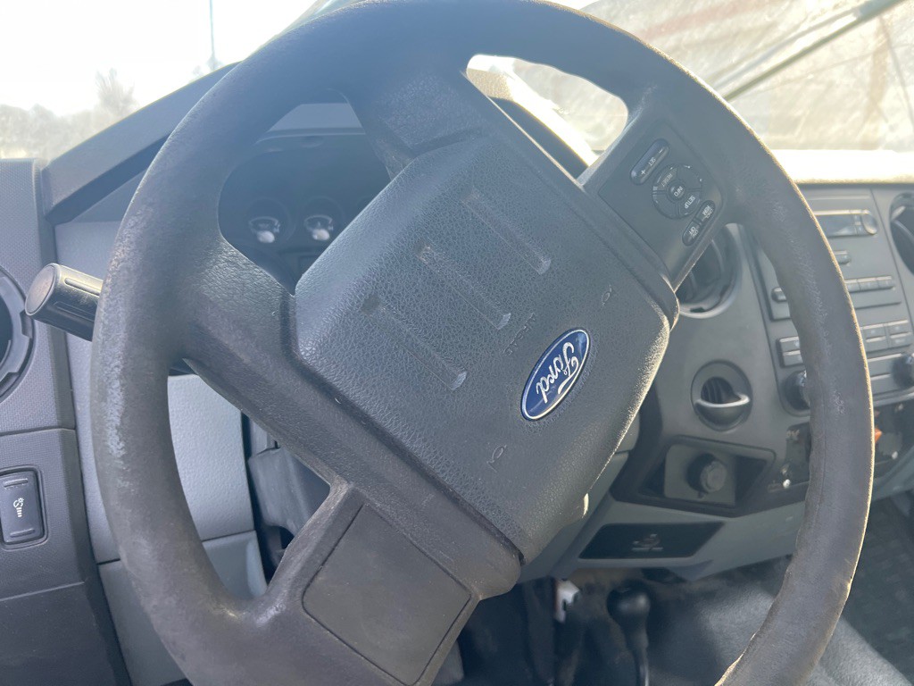 2011 Ford F-250 Image 6