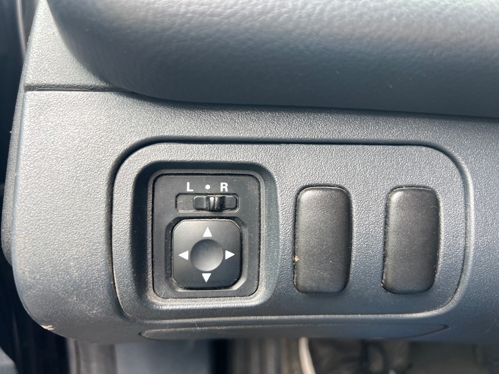 2007 Mitsubishi Eclipse Image 10