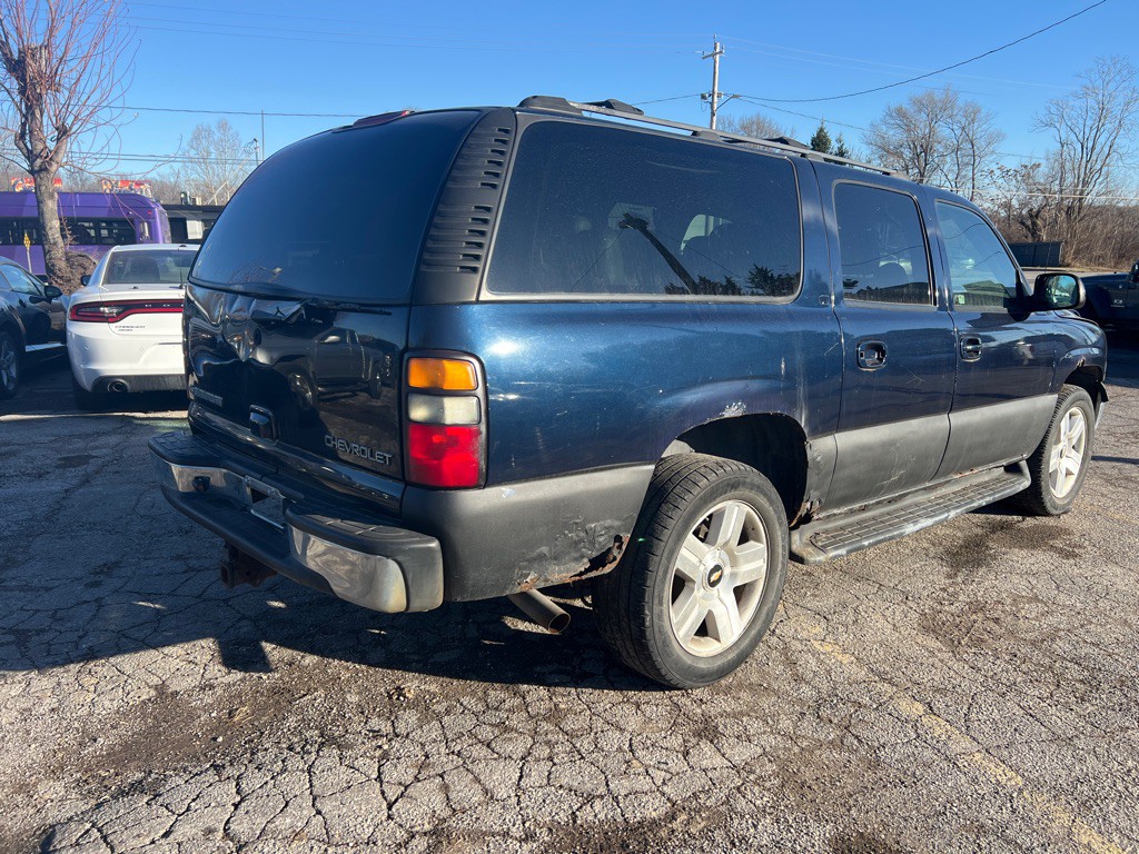 2004 Chevrolet Suburban Image 6