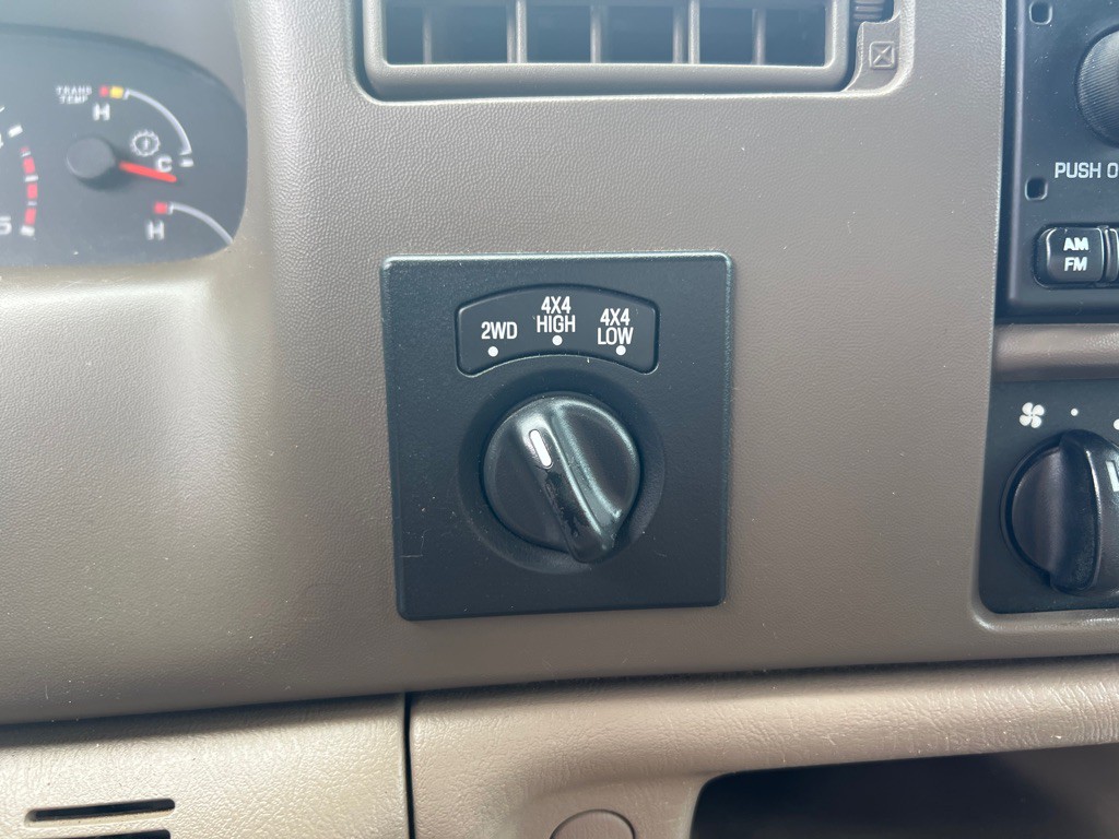 2004 Ford F-250 Image 21