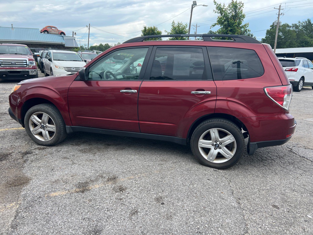 2010 Subaru Forester Image 8