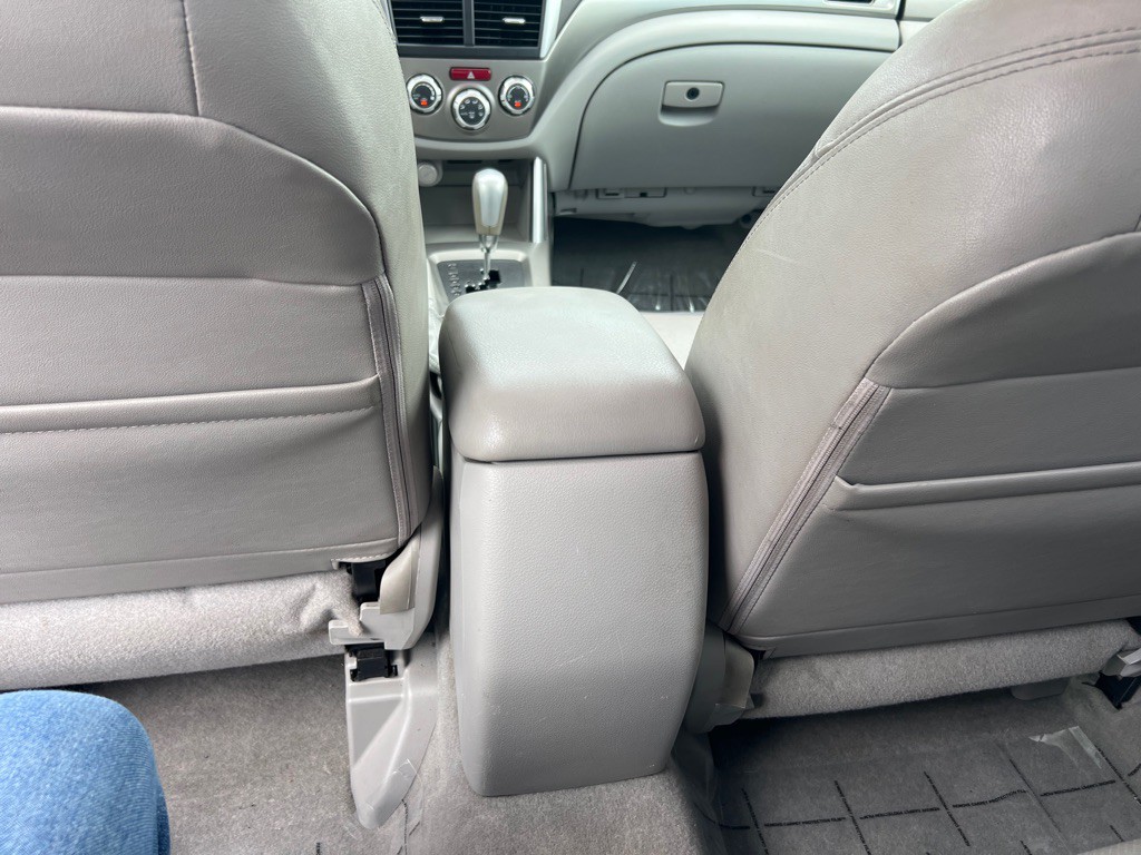 2010 Subaru Forester Image 14