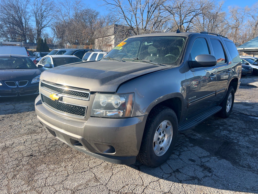 2014 Chevrolet Tahoe Image 2