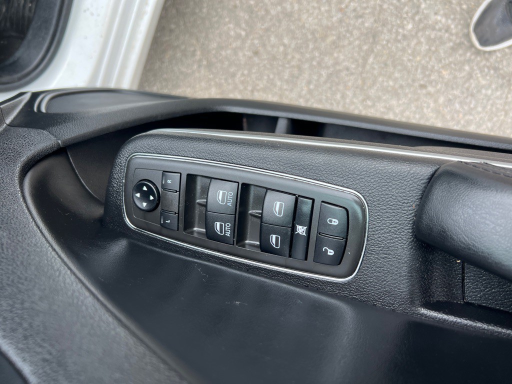 2021 Dodge Charger Image 11