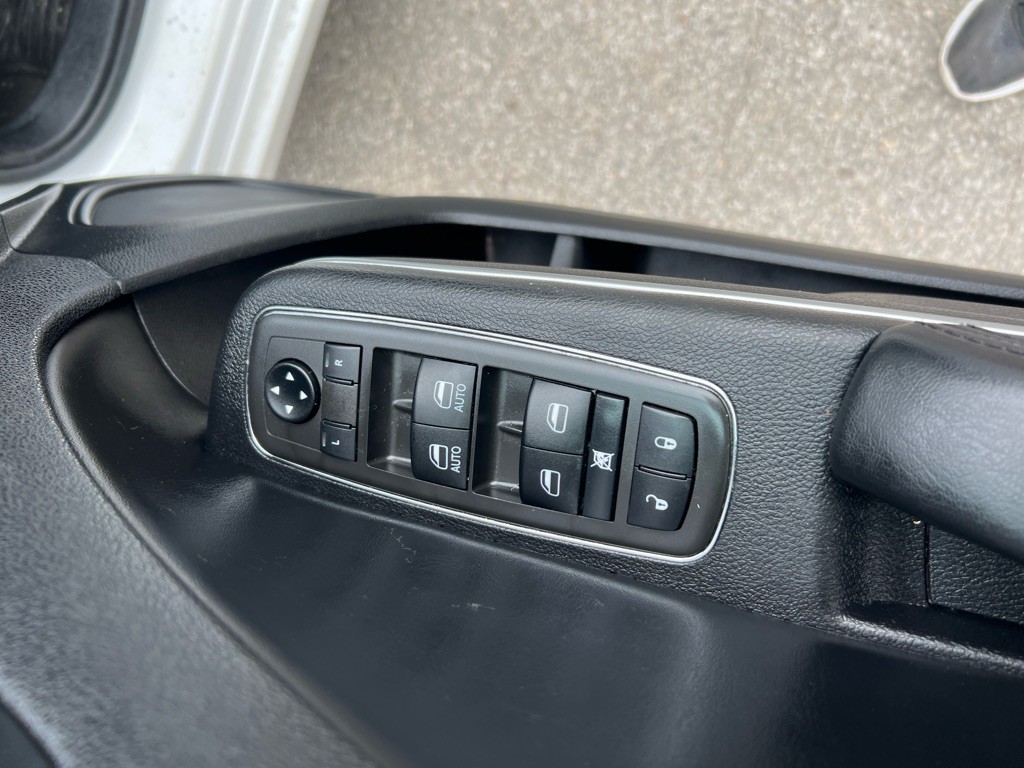 2021 Dodge Charger Image 24
