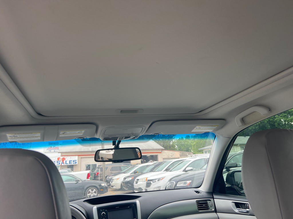 2013 Subaru Forester Image 9