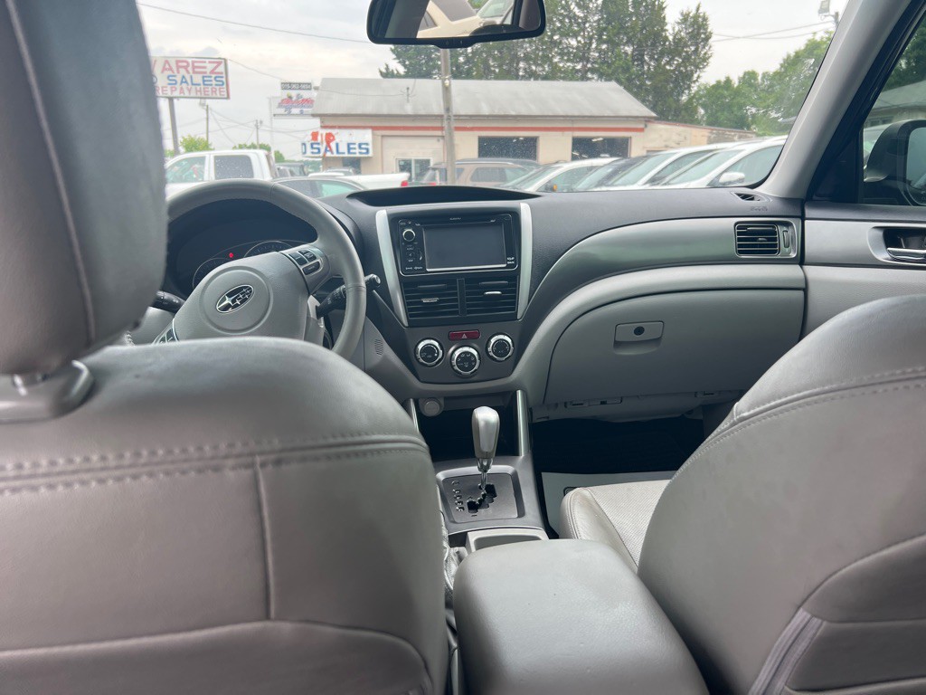 2013 Subaru Forester Image 10