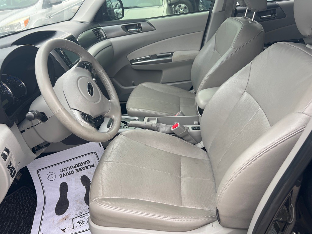 2013 Subaru Forester Image 12