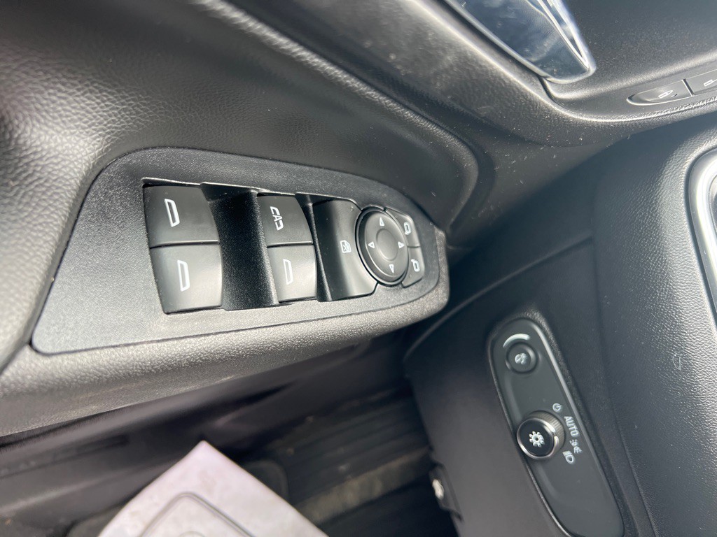 2019 Chevrolet Equinox Image 15