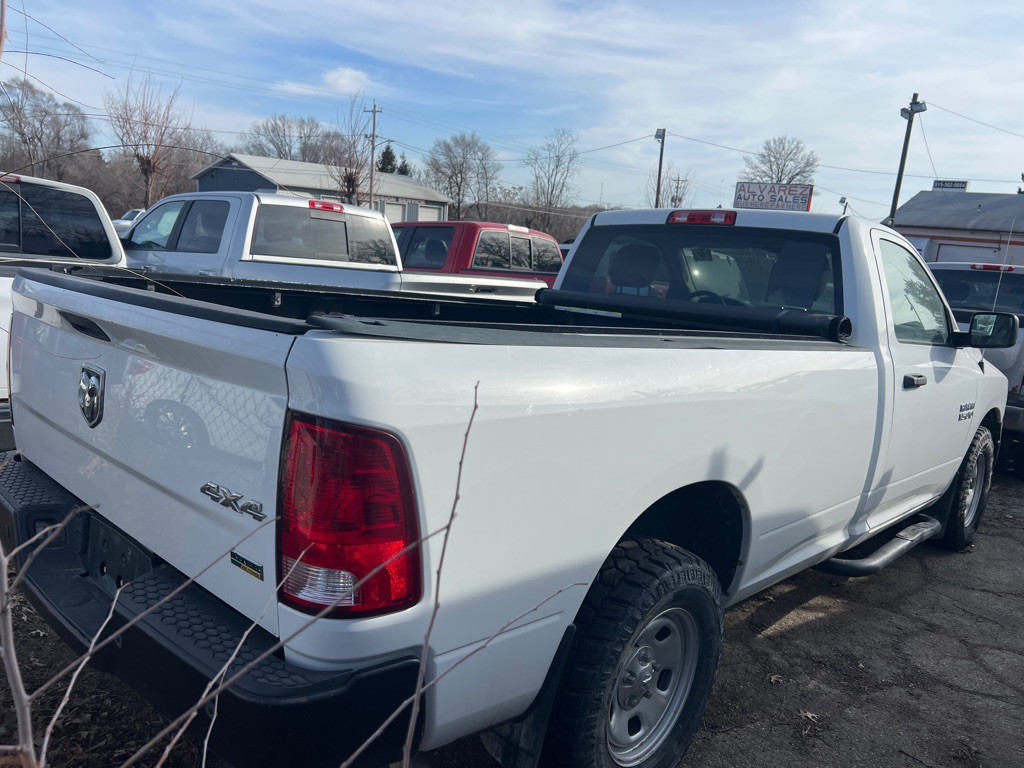 2017 RAM 1500 Image 4