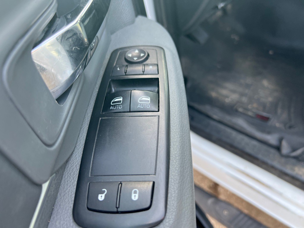 2017 RAM 1500 Image 8