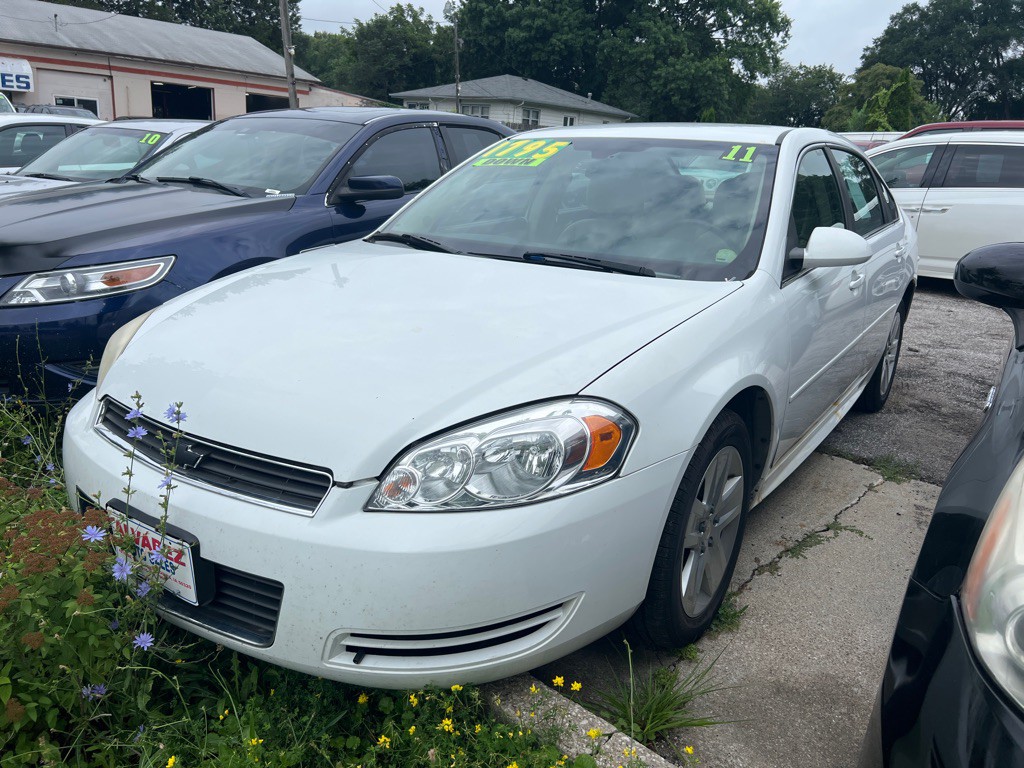 2011 Chevrolet Impala Image 2