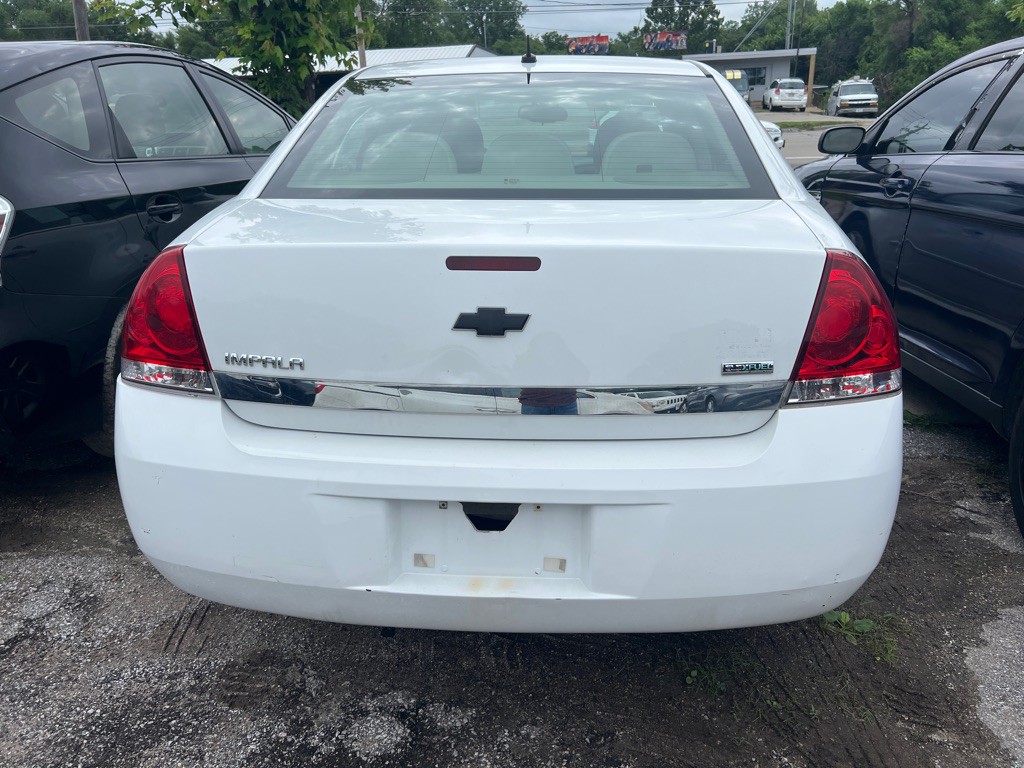 2011 Chevrolet Impala Image 4