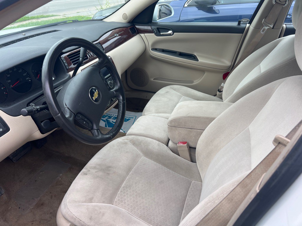 2011 Chevrolet Impala Image 11