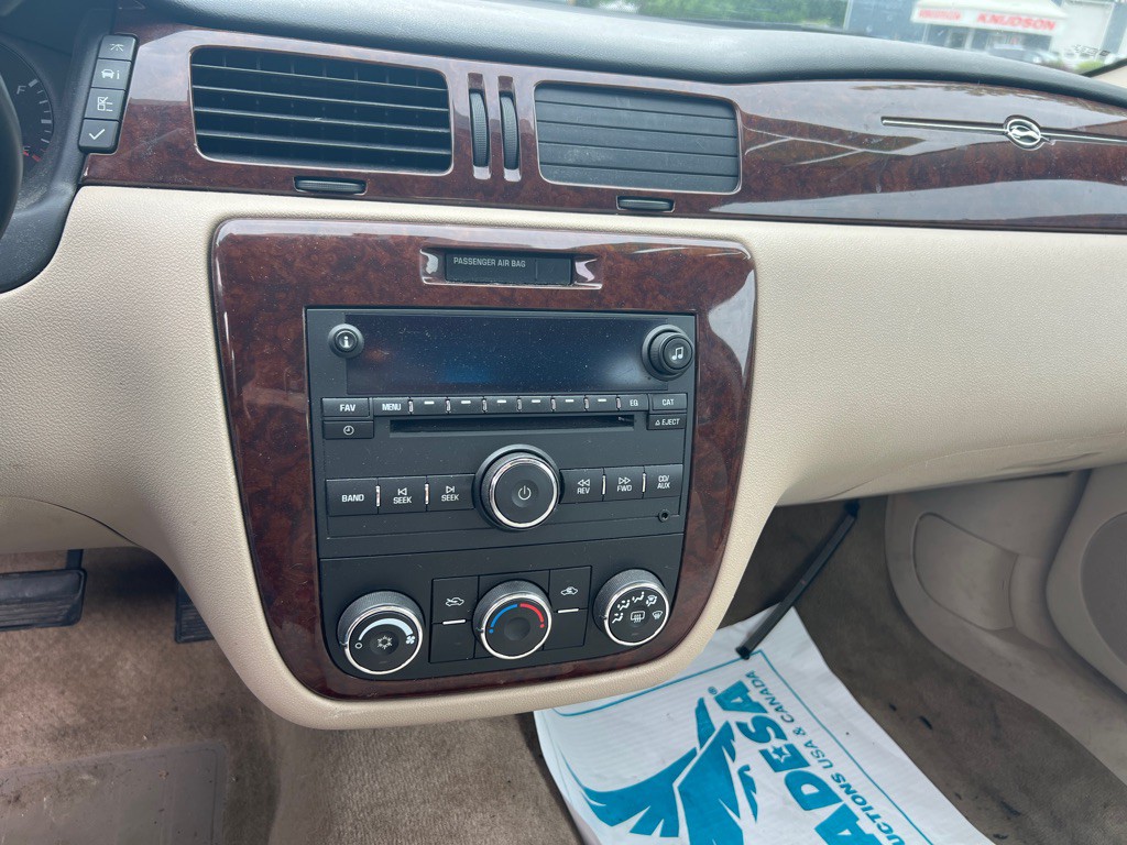2011 Chevrolet Impala Image 15