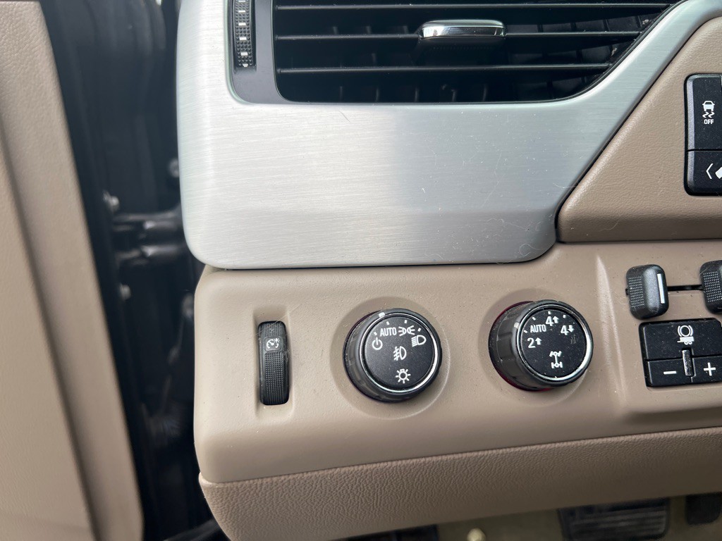 2016 GMC Yukon Image 28