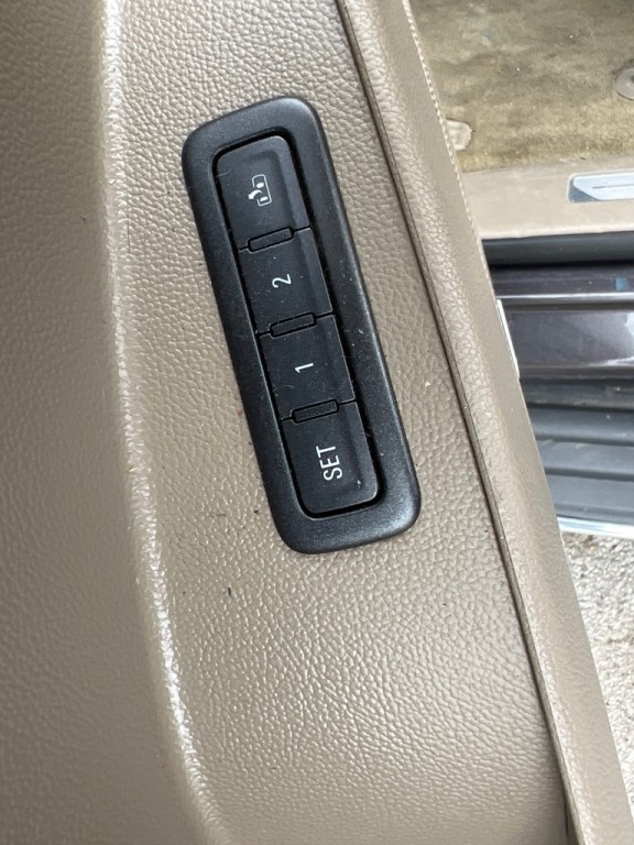 2016 GMC Yukon Image 32